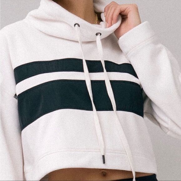 Striped Velour Cropped Sweatshirt   - Picture 4 of 11